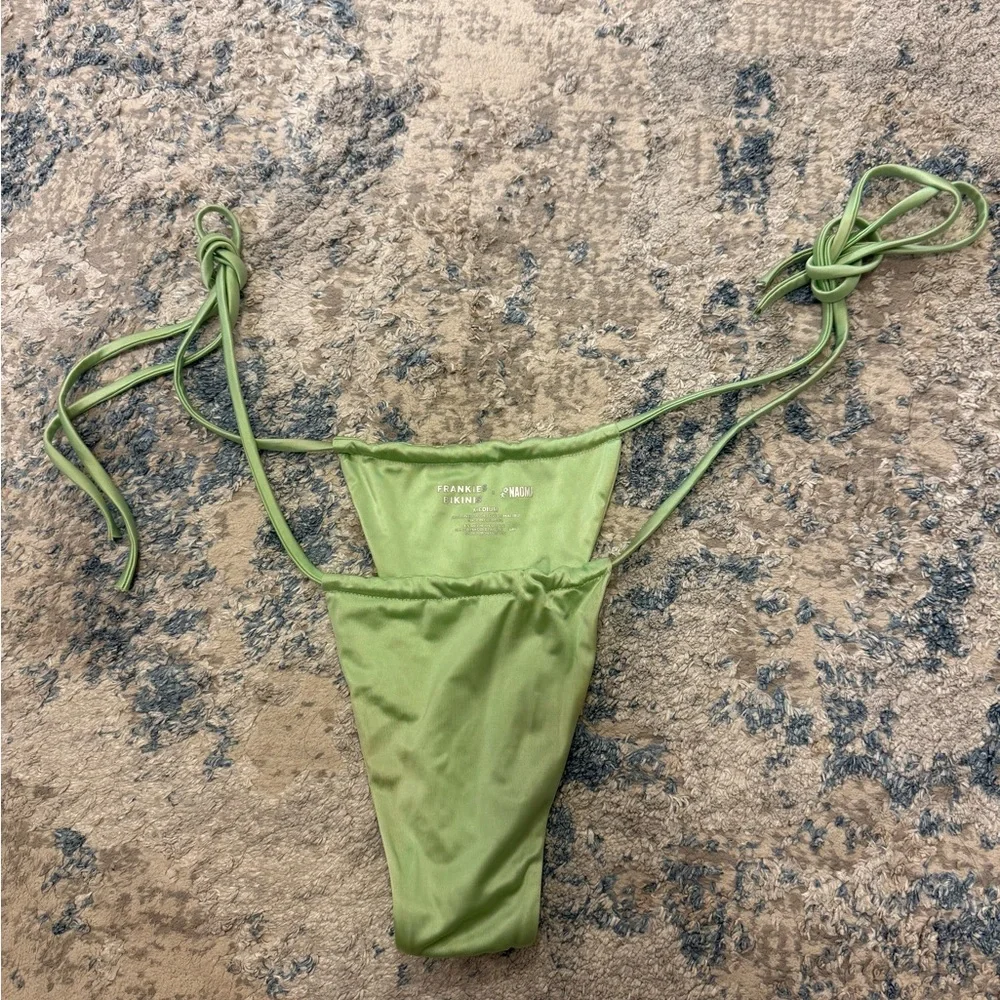 Frankie’s Bikinis Tia String Bottom